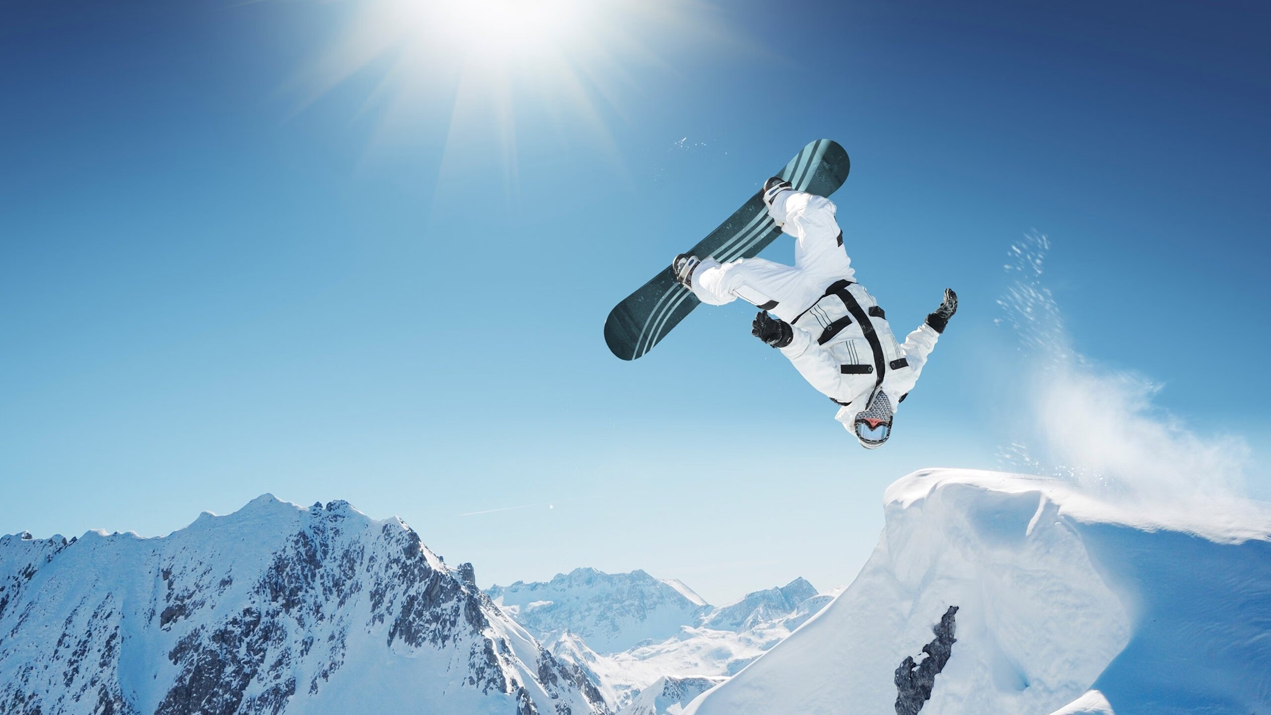 开云体育中国官网-_极光穿越跑：光影中追逐梦想_，极光的越野性能怎么样